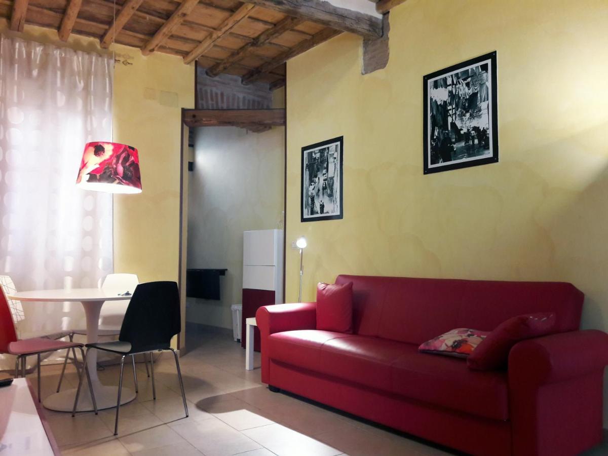 Anastasia - Hidden Balcony Inside Trastevere Apartment Рим Екстериор снимка