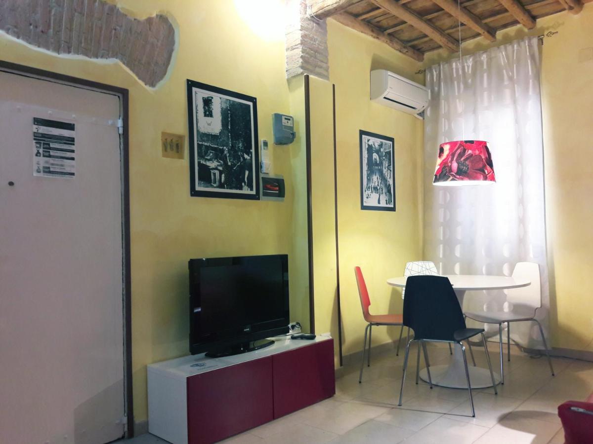 Anastasia - Hidden Balcony Inside Trastevere Apartment Рим Екстериор снимка